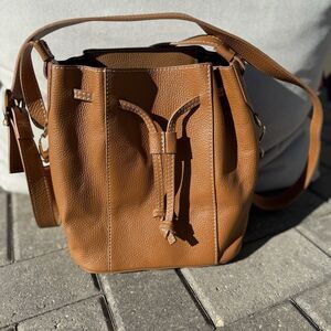 Divina Firenze natural Color Genuine Leather Bucket Shape genova Handbag NWT